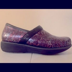 Grey’s Anatomy Clogs